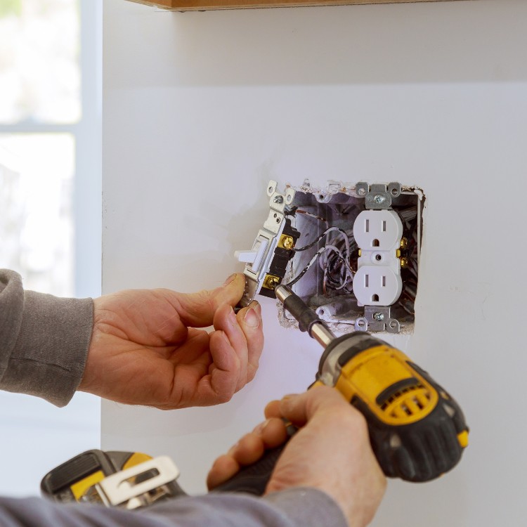 Electrical Services in Los Angeles, CA